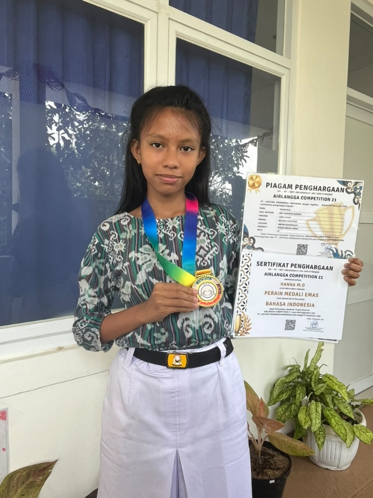 Hanna M.O peraih Medali Emas Bahasa Indonesia